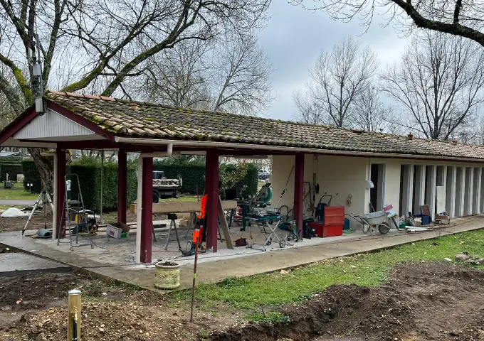 Panneaux sandwich toiture Bordeaux, bac acier isolant pour couverture isolée Gironde.